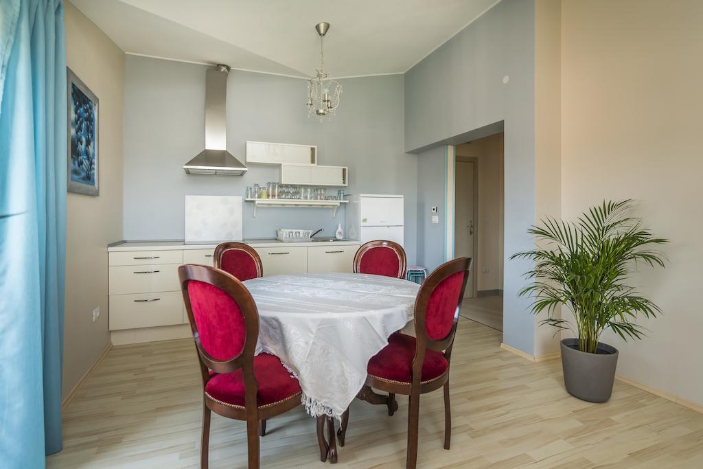 Apartments & Rooms Buoni Amici Murine Pokoj fotografie